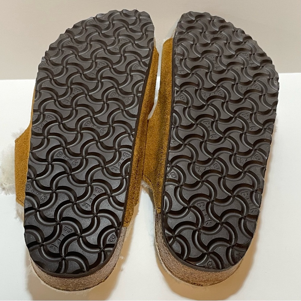 Birkenstock Arizona Shearling Tan Suede 10 Women's US NWOT - Picture 8 of 14